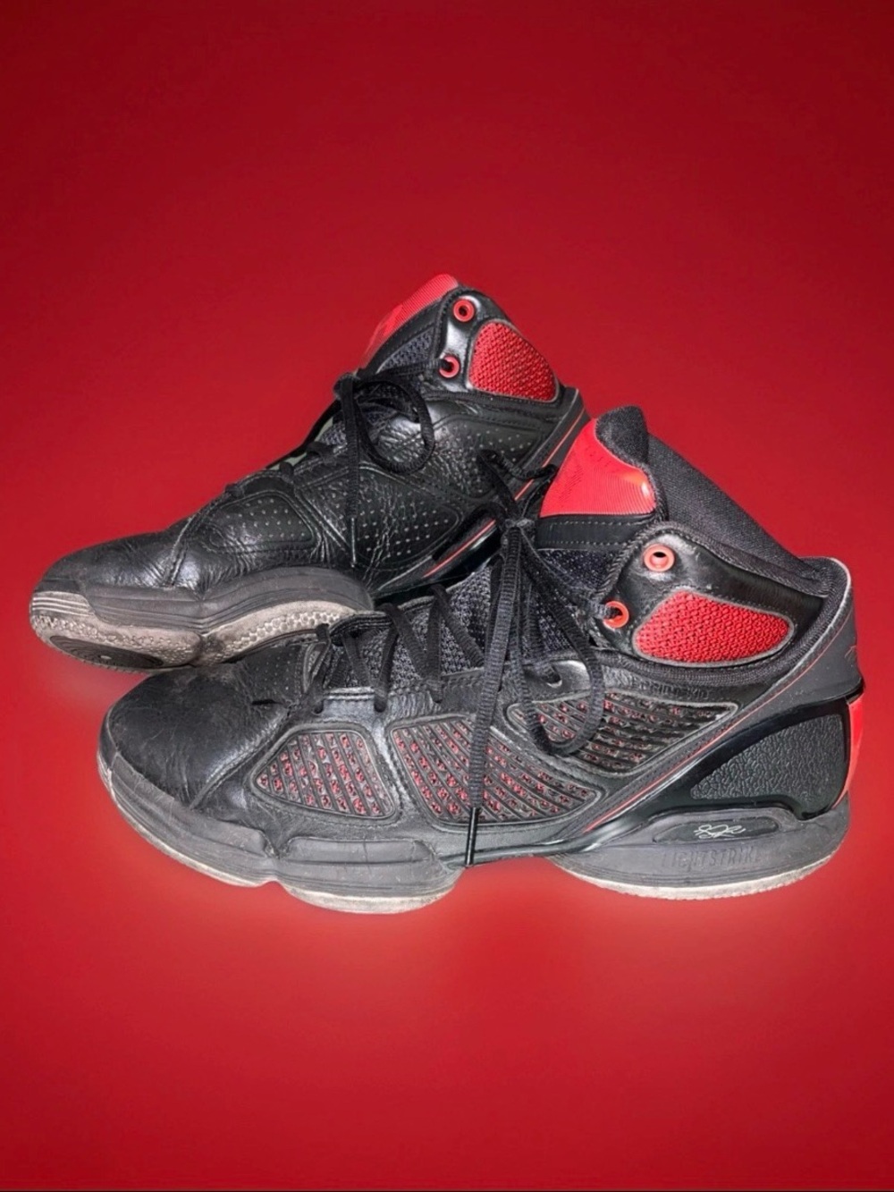 Adidas D Rose 1.5 Restomod Mens Sz 9.5 Basketball Shoes Black Red GY6488